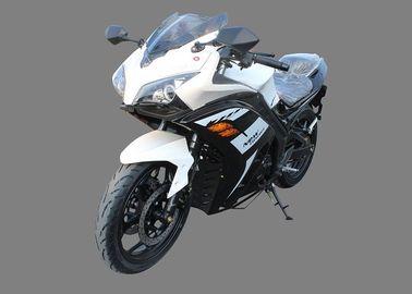 Çin Gaz Yakıtlı Soğuk Çapraz Spor Motosikletler CGB 150cc Hava Soğutmalı Motor Beyaz Plastik Gövde Tedarikçi